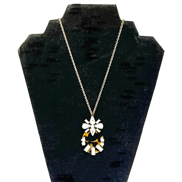 Tortoise Shell Rhinestone Pendant Statement Necklace - Picture 3 of 7